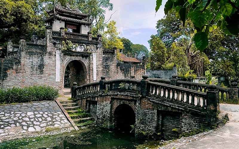 Phong Nam ancient village
